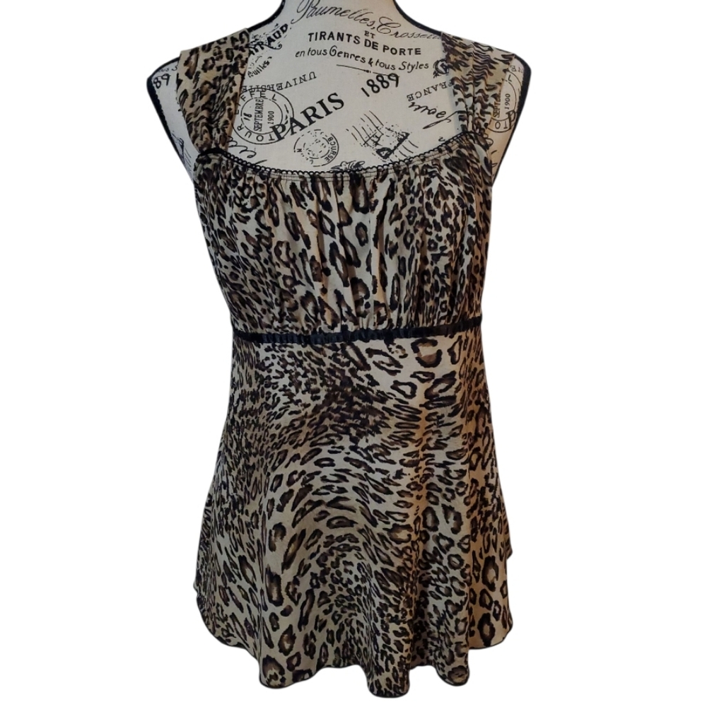 Leopard Print Sleeveless Top
